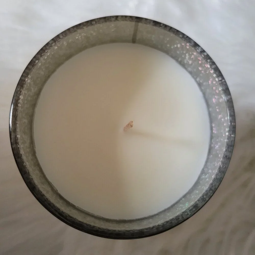 Room Essentials Glitter Fluffy Marshmallow Snowflakes Candle